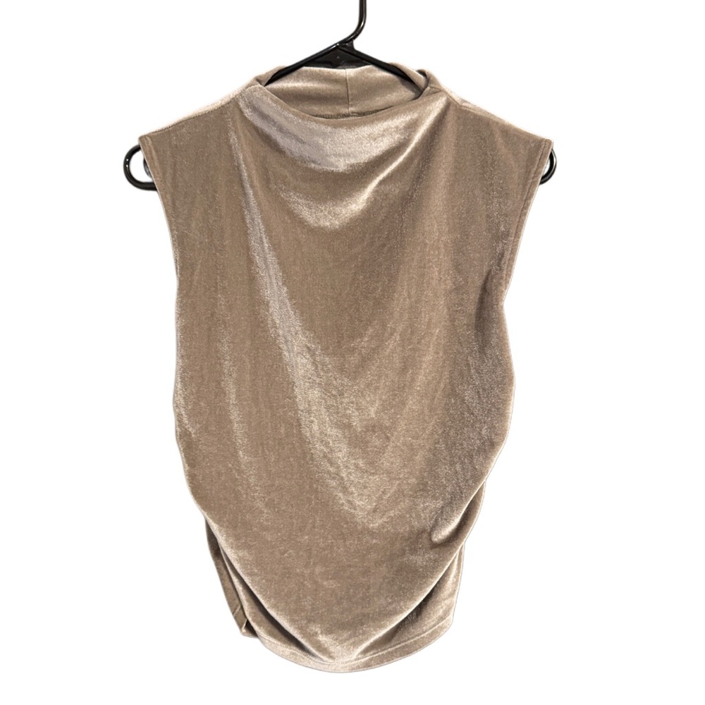 🤎 A New Day velvet top